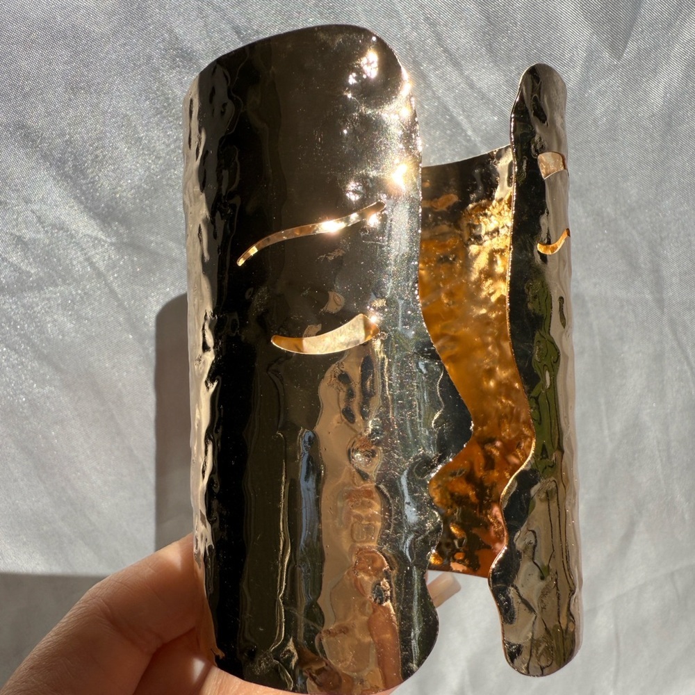 Zara Gold Face Design cuff Bracelet - Picture 5 of 8